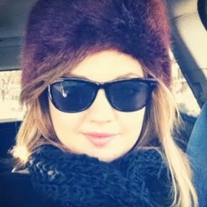 Meet your Posher, Candice